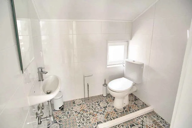 Duplex Einzimmerwohnung in Baosici – 20m vom Meer Entfernt mit Terrassen